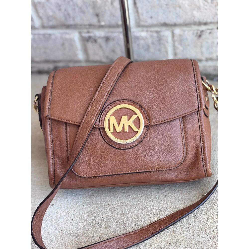 Michael Kors Margo Messenger Brown Pebbled Leather Crossbody Bag Gold Logo Purse